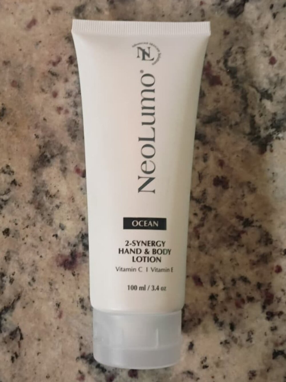 NEOLUMO 2 SYNERGY HAND & BODY LOTION-OCEAN- 3.4 fl oz / 100 ml -BRAND NEW-SEALED